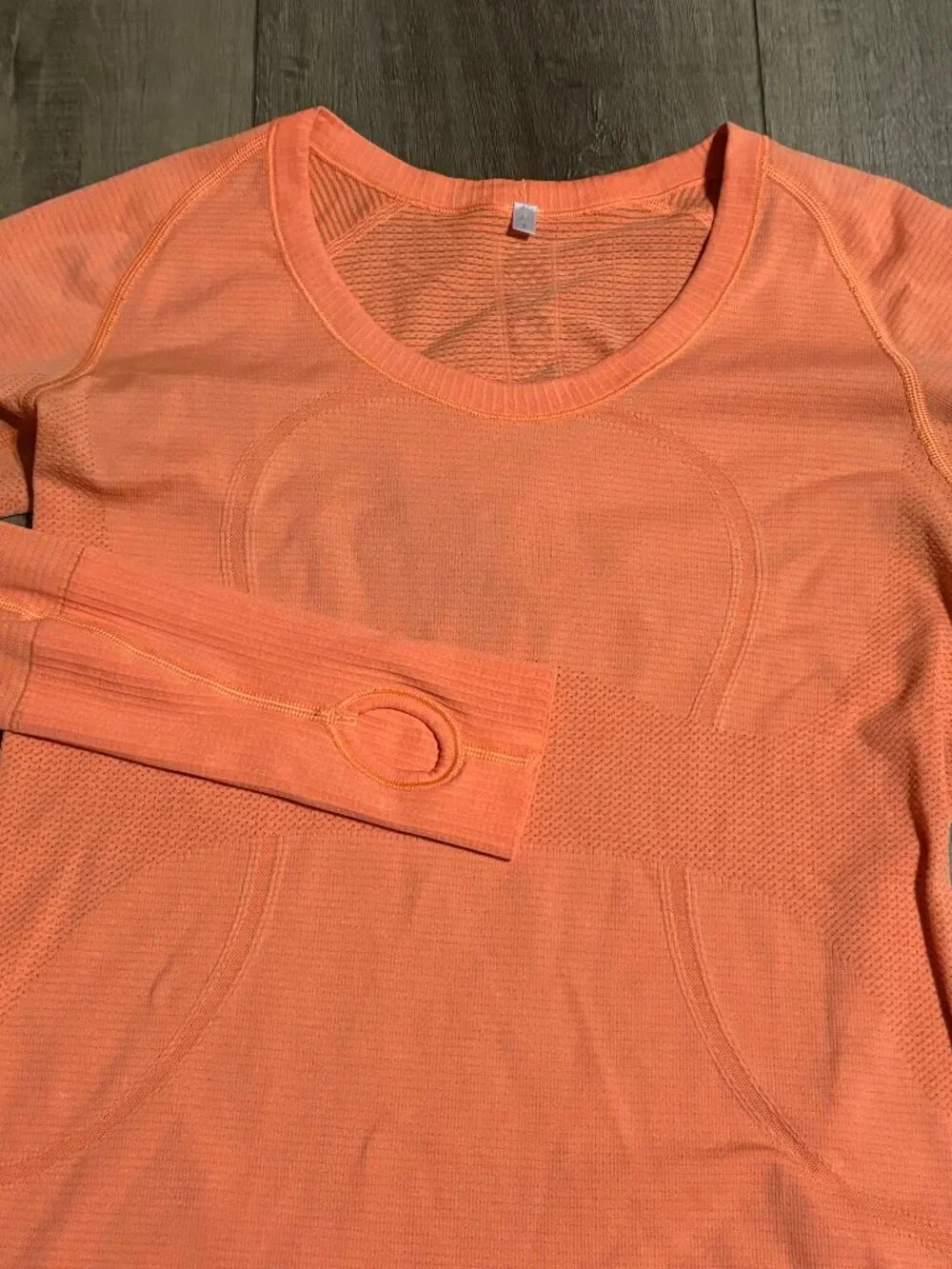LULULEMON Swiftly Tech Long Sleeve Size 8